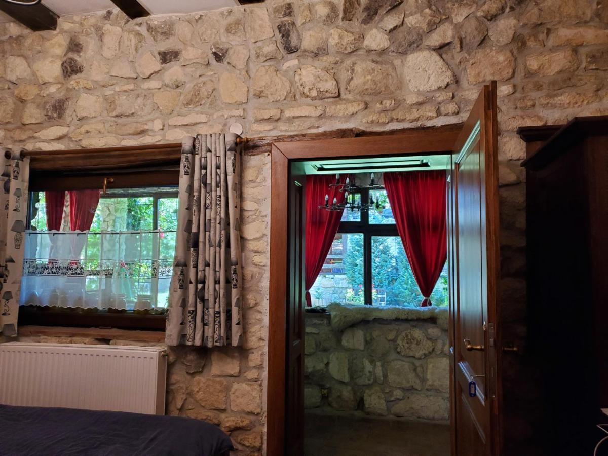 Pensiunea Casa Dacilor Podeni Экстерьер фото